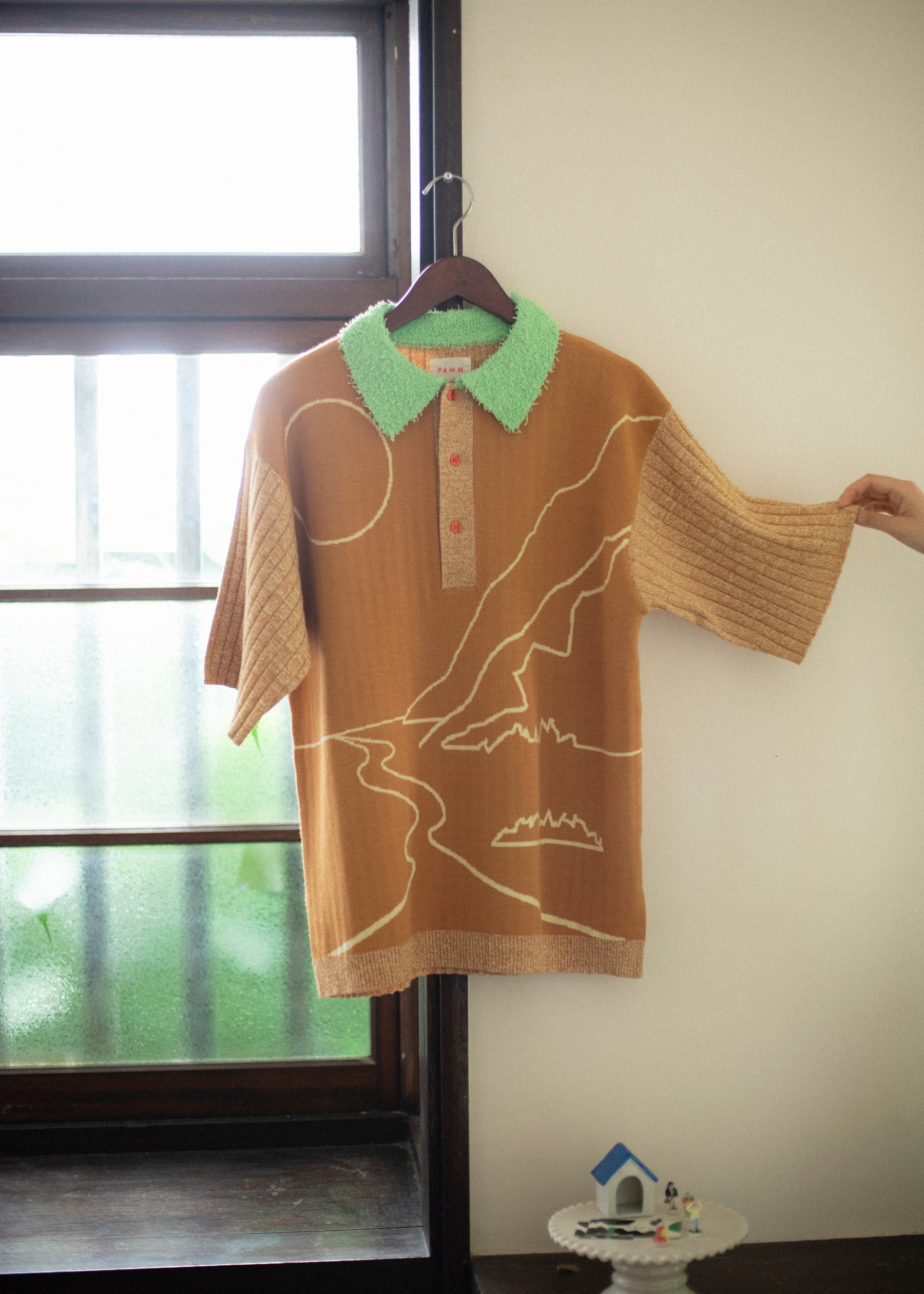ted pamm 月のある風景のポロニット(砂漠の月) 月のある風景のニットポロ – pamm.officialstore
