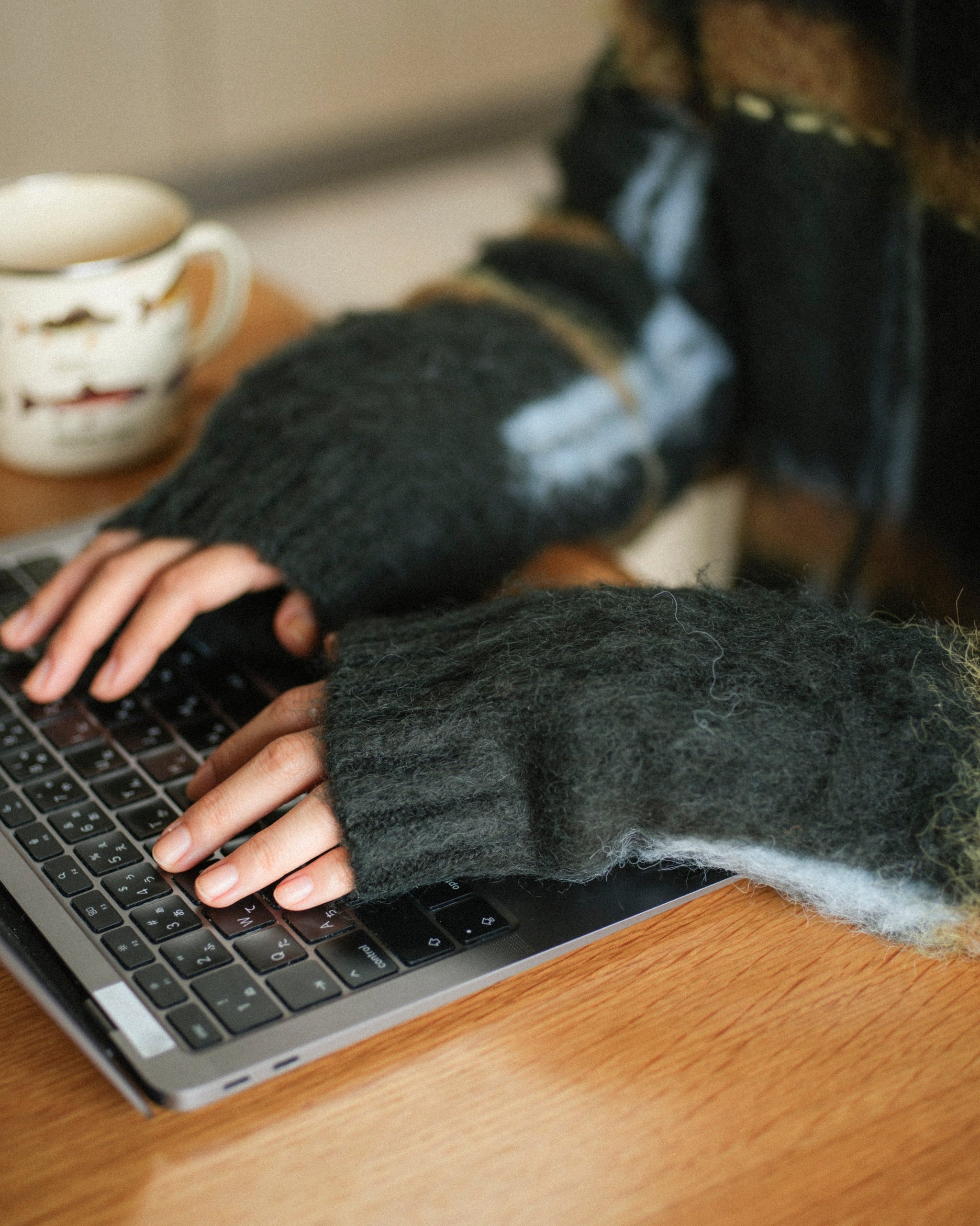 透明な空気のチェックニット – pamm.officialstore