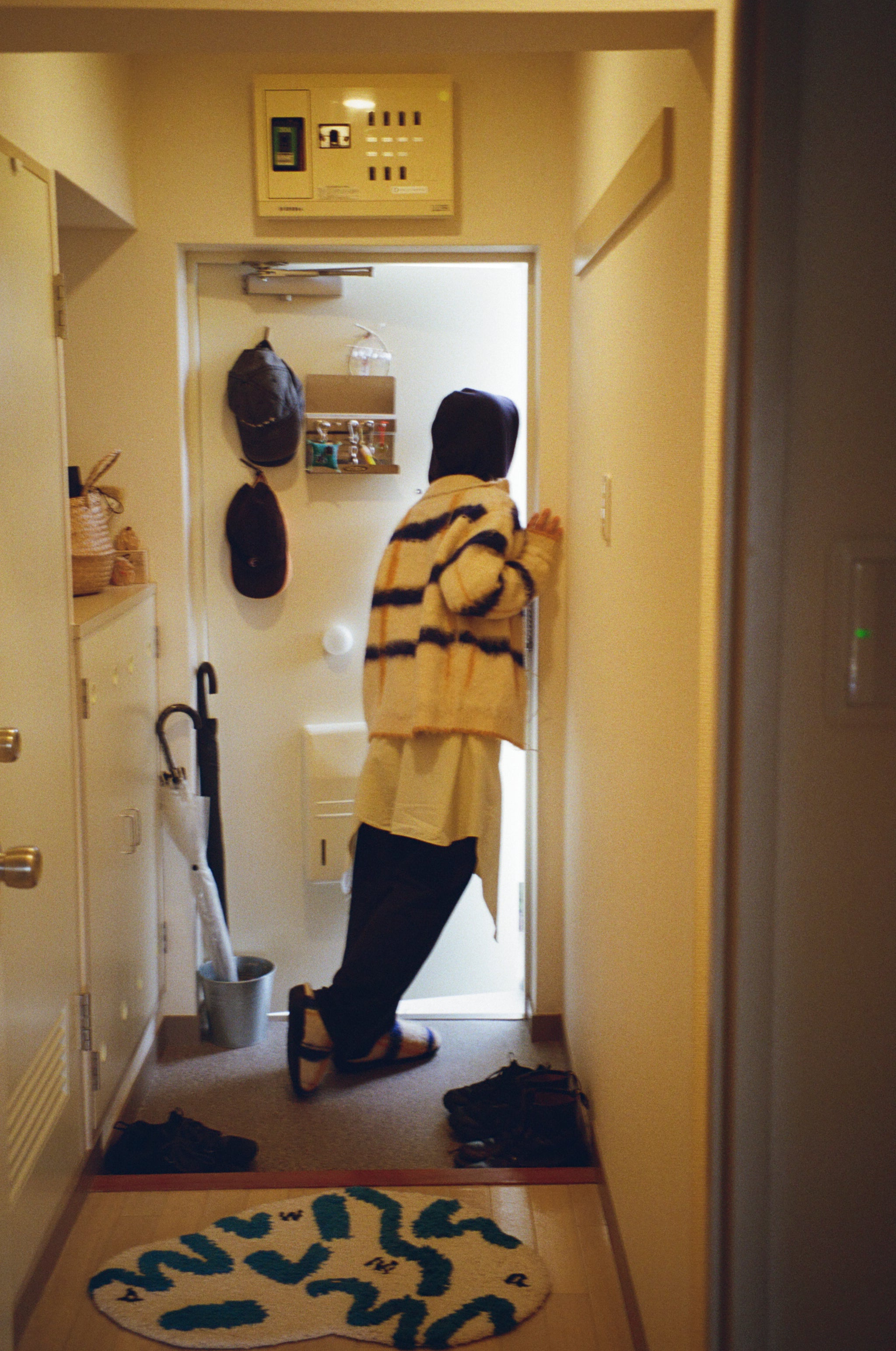 透明な空気のチェックジップニット – pamm.officialstore