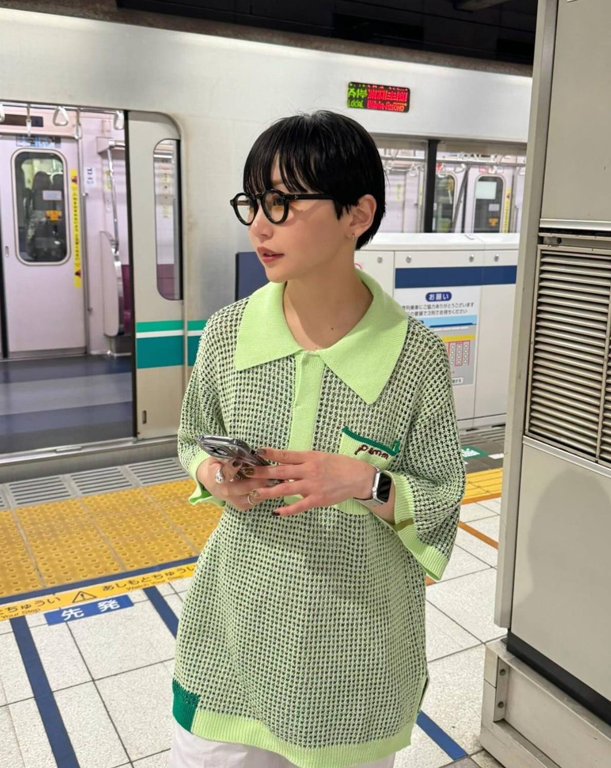 後ろ姿の寛大なインテリアメッシュポロ – pamm.officialstore 後ろ姿の寛大なインテリアメッシュポロ – pamm.officialstore