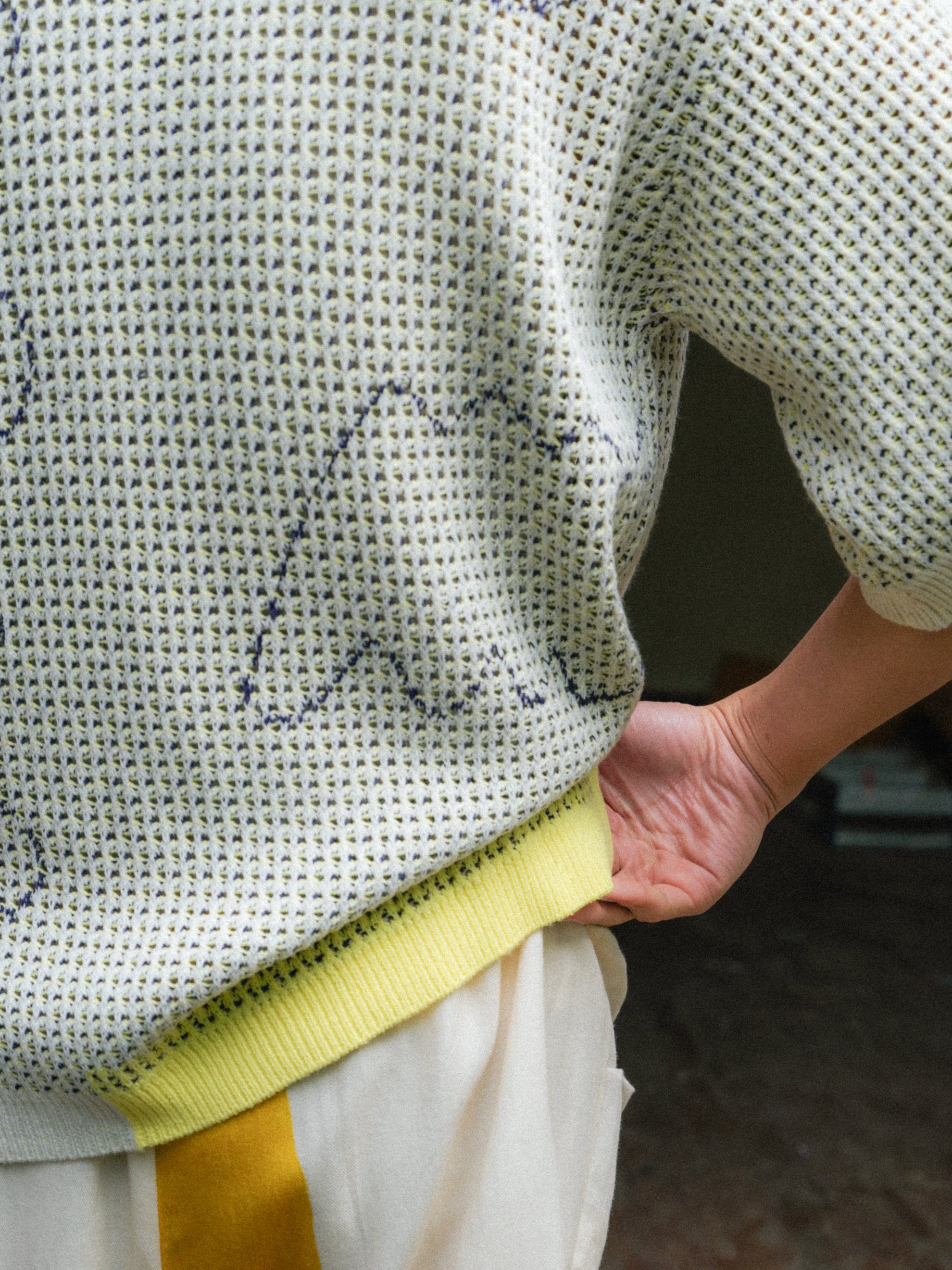 後ろ姿の寛大なインテリアメッシュポロ – pamm.officialstore