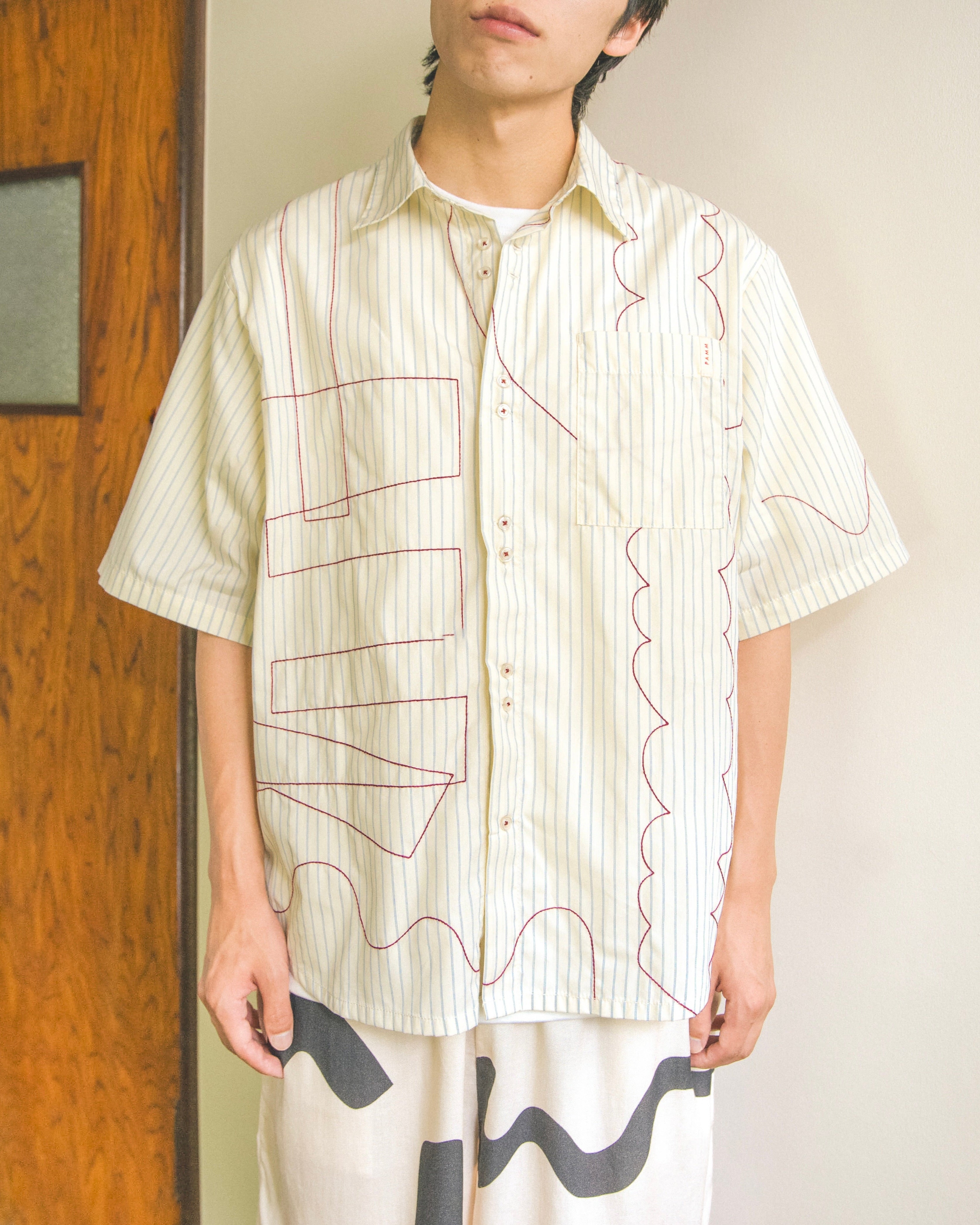 PAMM 寛大なインテリアのストライプ刺繍シャツ イエロー PAMM 寛大なインテリアのストライプ刺繍シャツ イエロー 寛大な