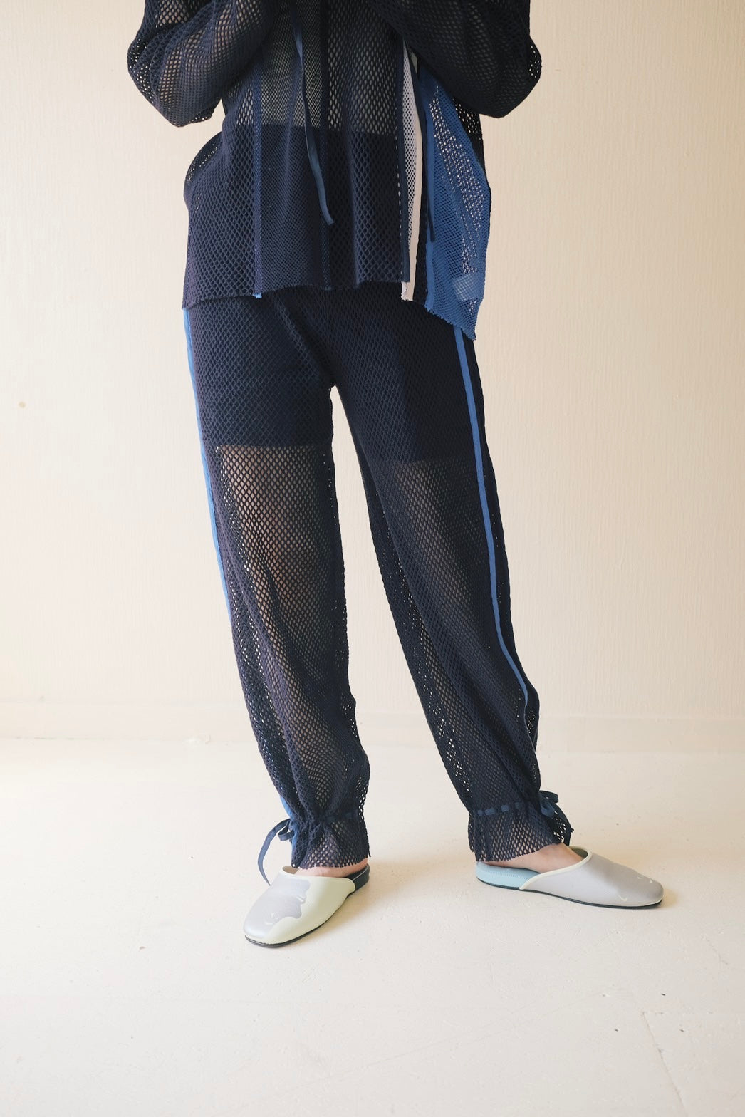お歳暮 2024 線と面のストライプメッシュパンツ – pamm.officialstore パンツ