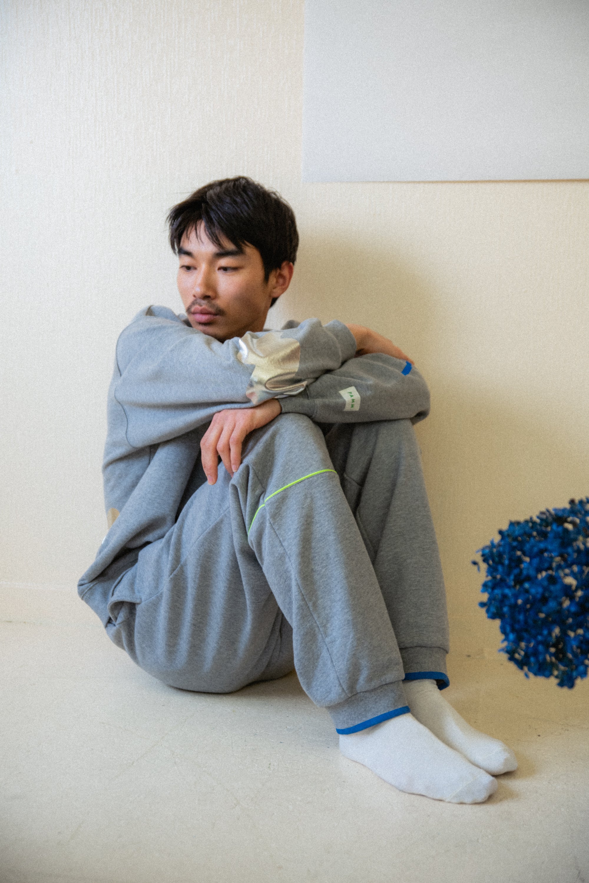 PAMM 寛大なインテリアのスウェット グレー 寛大なインテリアのスウェット – pamm.officialstore