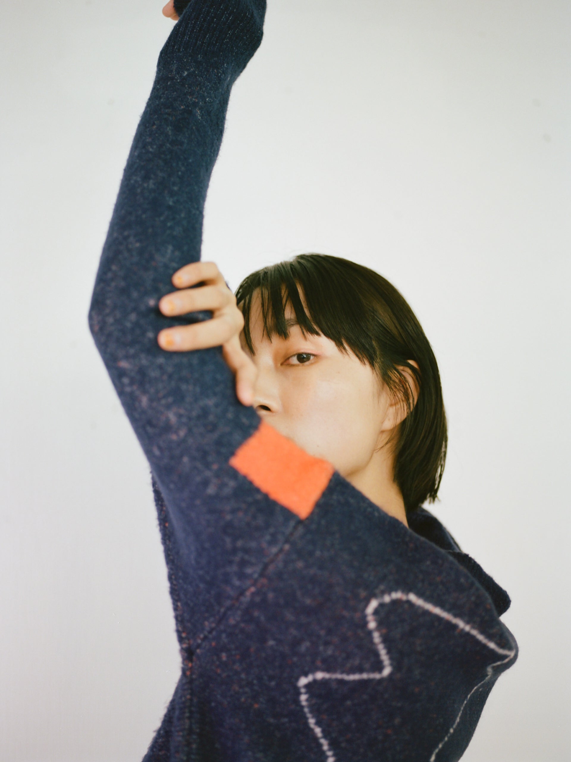 後ろ姿の寛大なインテリアのニット – pamm.officialstore