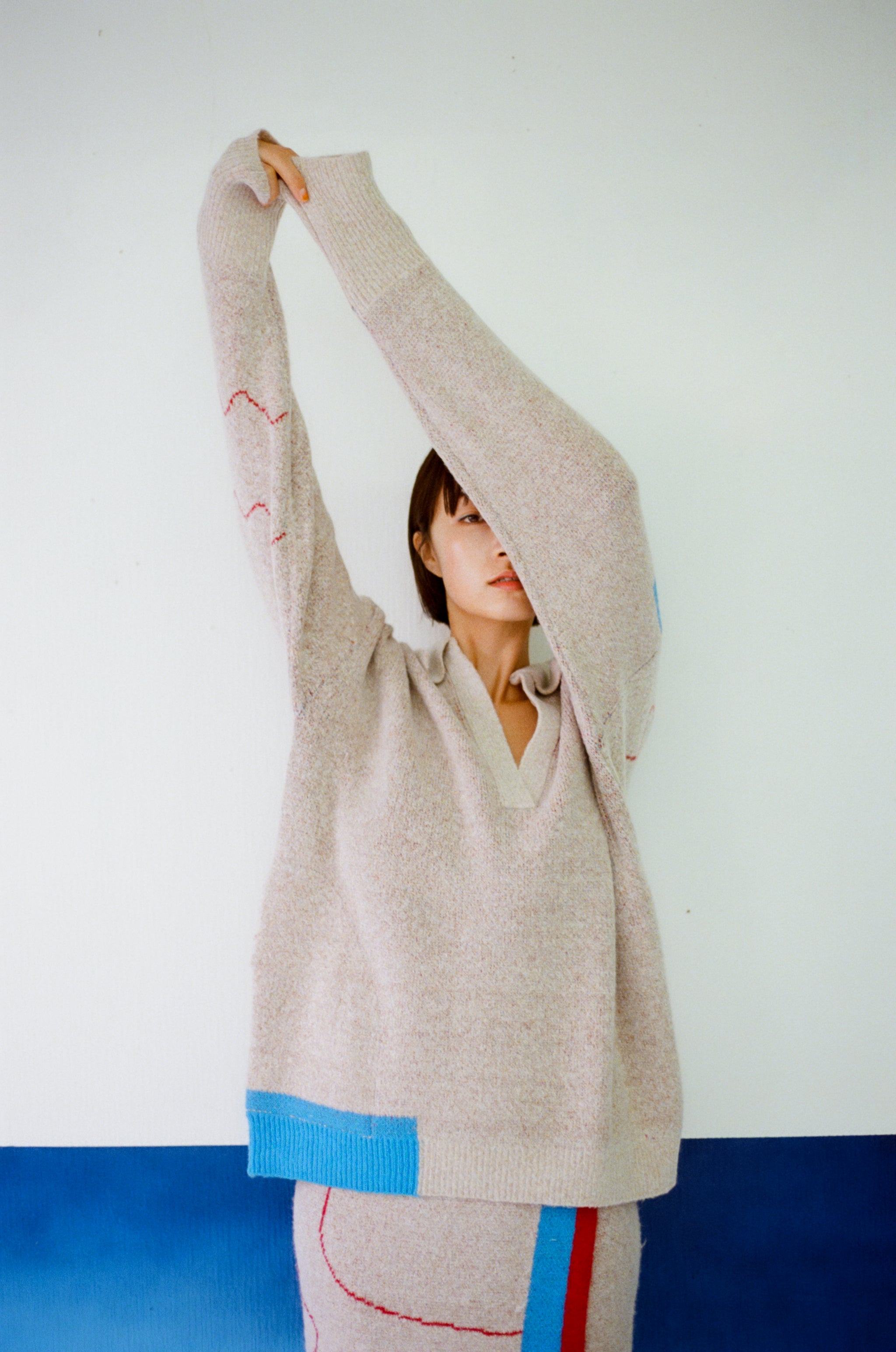 後ろ姿の寛大なインテリアのニットスカート – pamm.officialstore